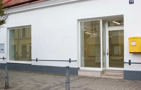 Provisionsfrei! Großes Geschäftslokal in Neunkirchen zu vermieten!, 2620 Neunkirchen, Geschäftslokal
